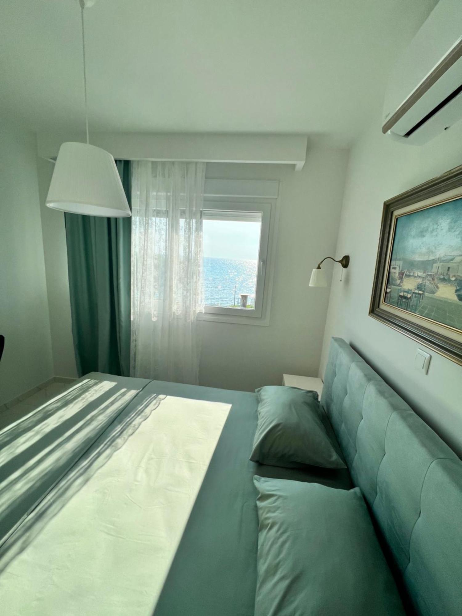 Beachfront Villa Athina Vergia Екстериор снимка