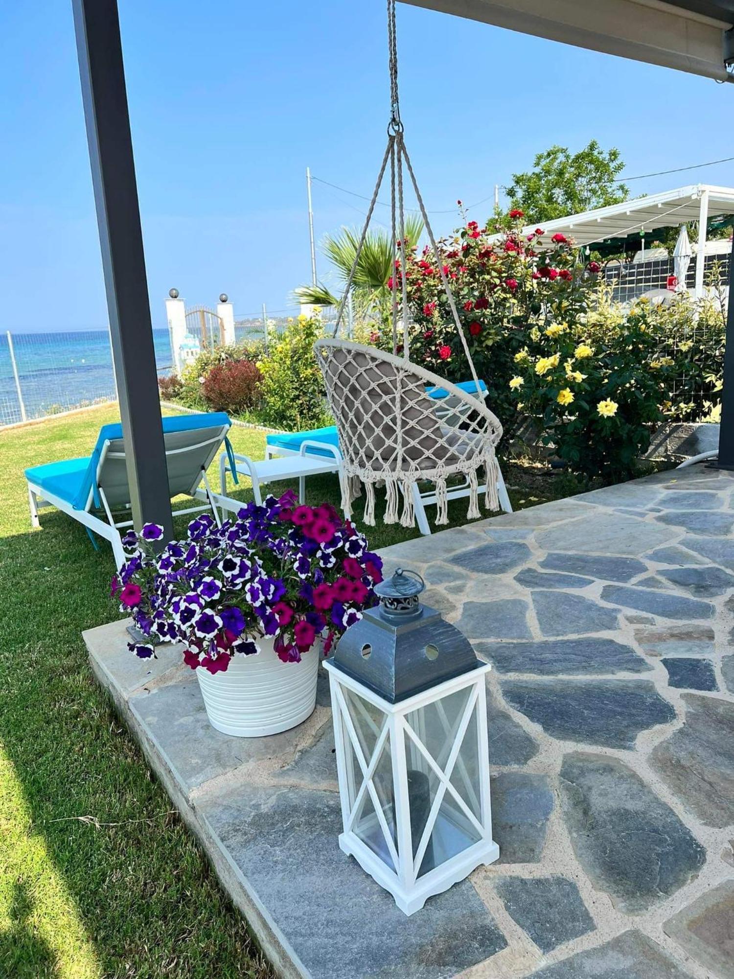 Beachfront Villa Athina Vergia Екстериор снимка